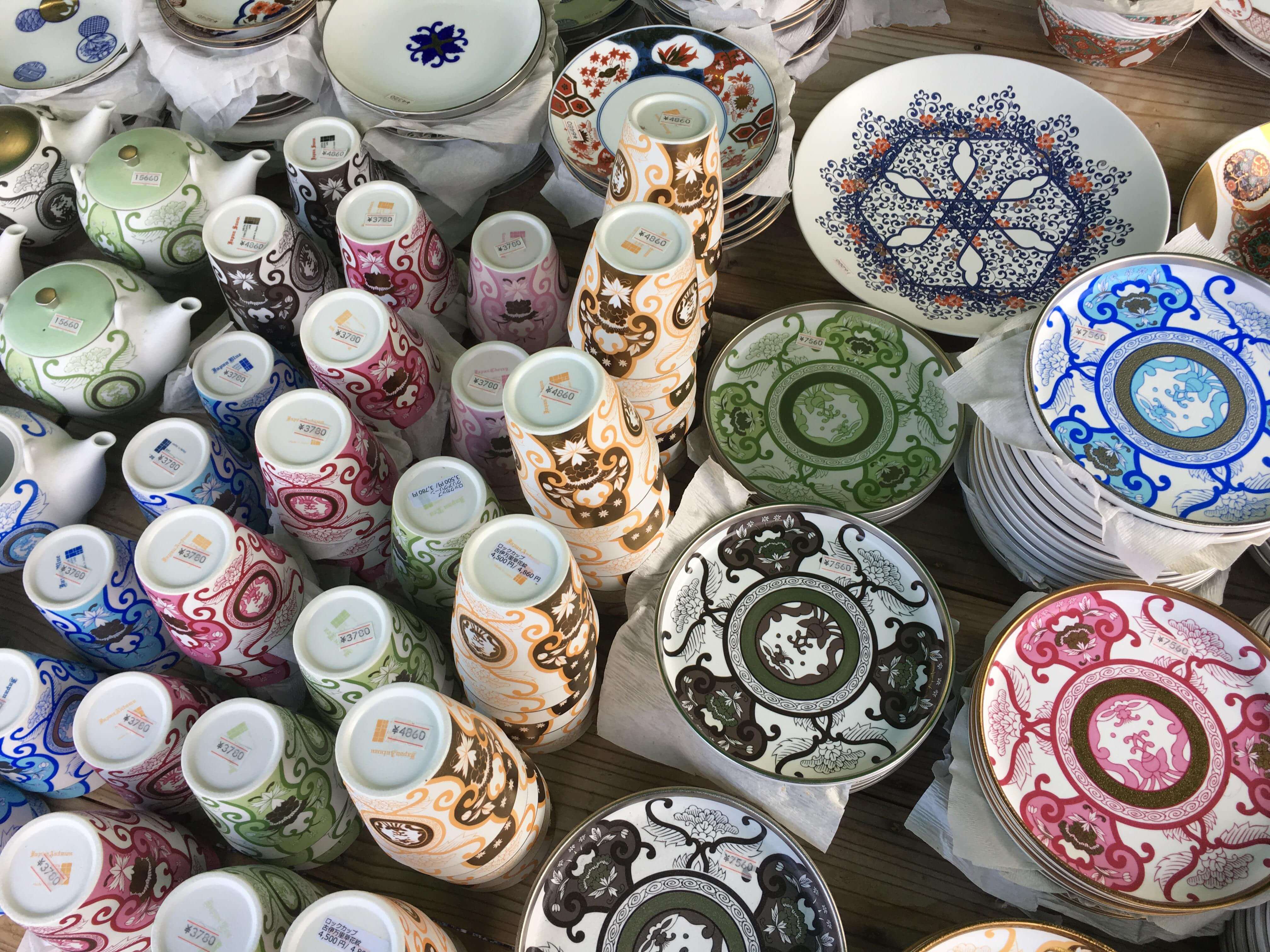 有田焼「弥左ヱ門窯」の伝統を受け継ぐアリタポーセリンラボってどんなブランド?