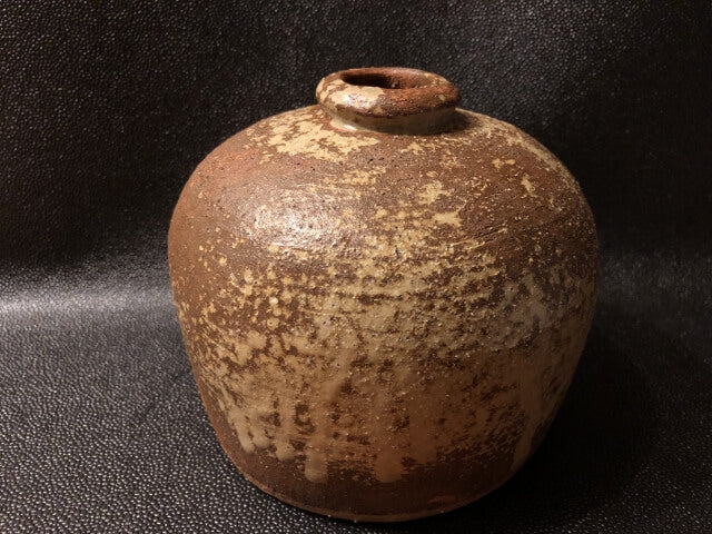 もしかすると備前焼!?土でできた信楽焼と石でできた有田焼の違い!