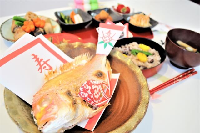 100歳の誕生日を祝う百寿祝いのプレゼント特集