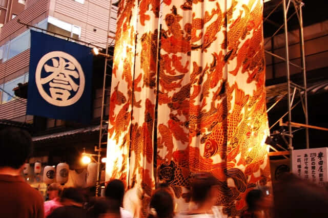 平安時代から続く伝統工芸品。「西陣織」の特徴と歴史