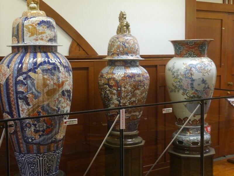 古伊万里の壺の画像