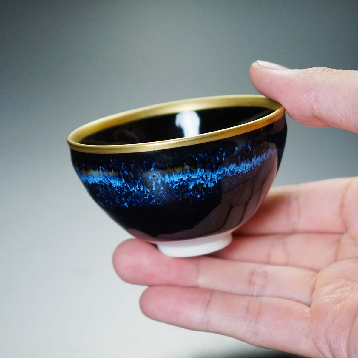 【有田焼】ぐい呑み 青き明星 陽光