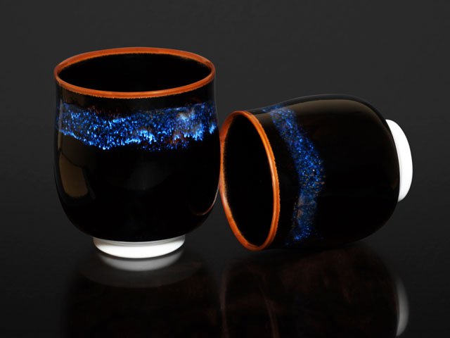 宇宙を照らす明星の器 有田焼夫婦湯呑 ”青き明星”