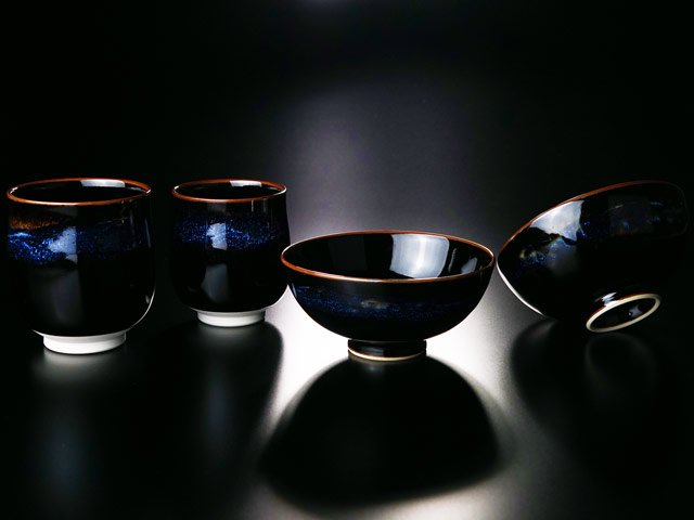 宇宙を照らす明星の器 有田焼睦揃(夫婦茶碗セット) ”青き明星”