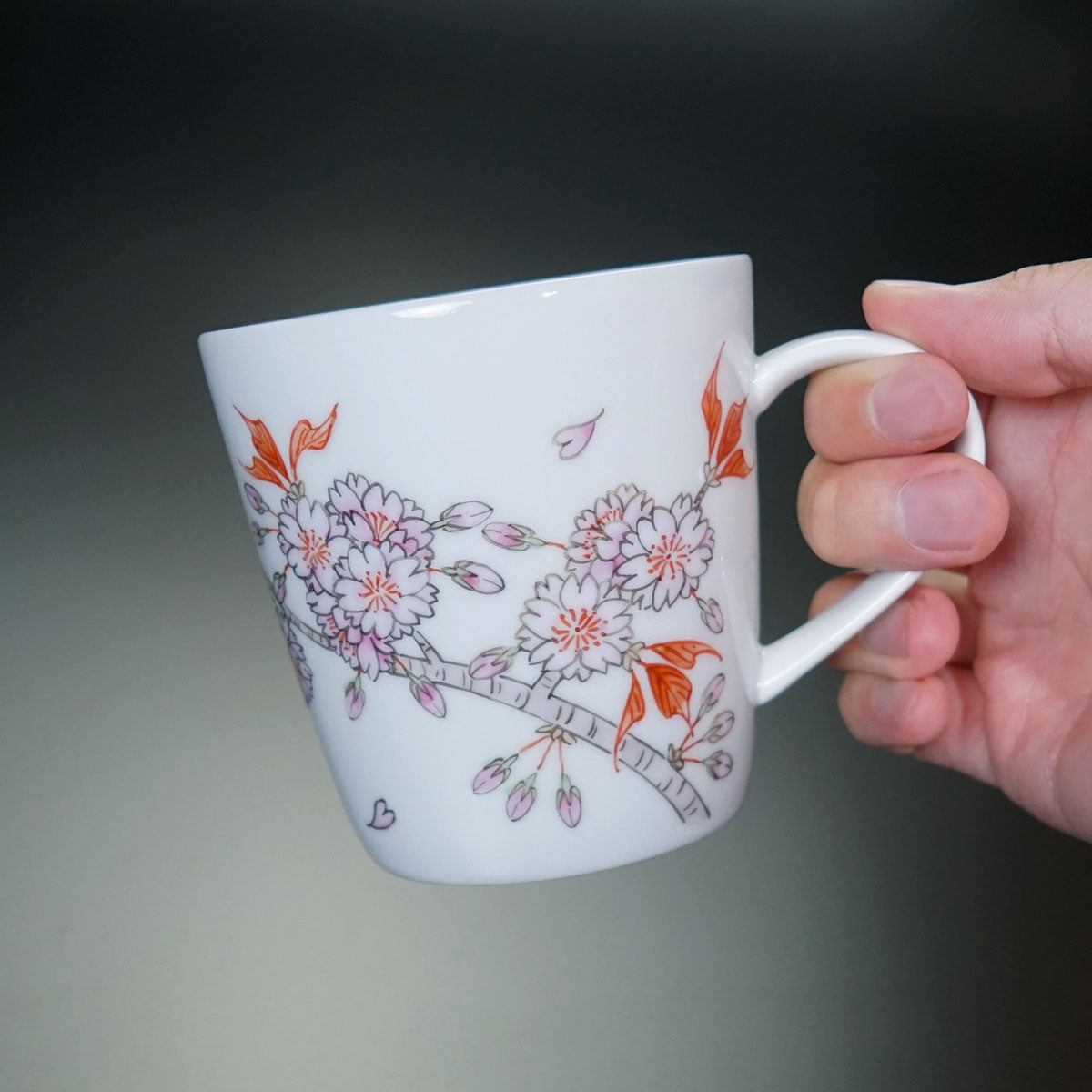 【特別企画】有田焼 マグカップ 色絵桜図 - 2025年最新作 -