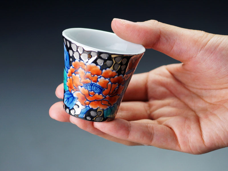 【有田焼】ぐい呑み 染錦白金牡丹図