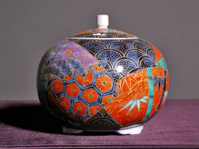 【有田焼】香炉 染錦金彩松竹梅図