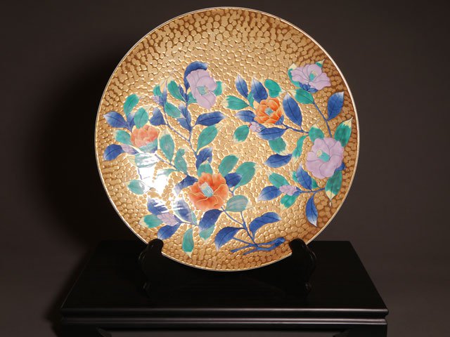 【有田焼】飾り絵皿(大)染錦金彩椿図