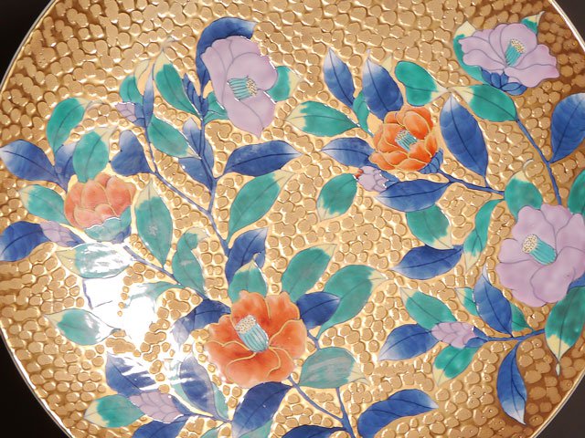 【有田焼】飾り絵皿(大)染錦金彩椿図