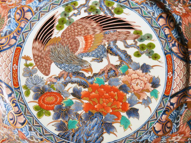 【献上手古伊万里焼】飾絵皿(特大)染錦本金鷹絵
