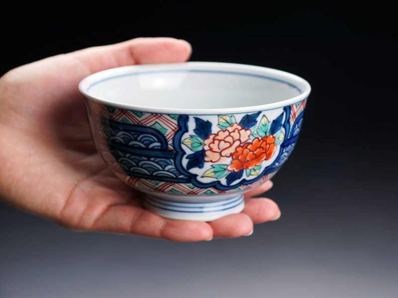 【有田焼】茶碗 染錦地文割桜菊牡丹図