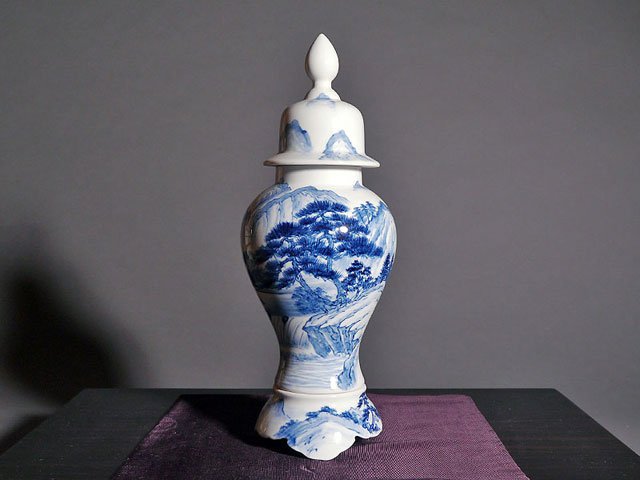 【有田焼】沈香壺 染付山水図