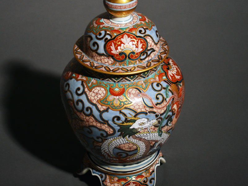 【献上手古伊万里焼】特大沈香壷 染錦本金鳳凰龍図