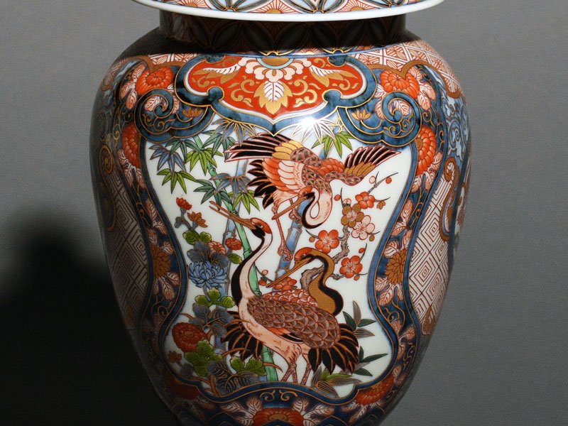 【献上手古伊万里焼】特大沈香壷 染錦本金鶴図