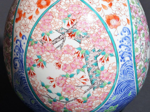 【有田焼】大花瓶 色絵桜青海波