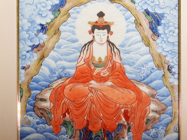 【献上手古伊万里焼】陶額 染錦本金釈迦如来図