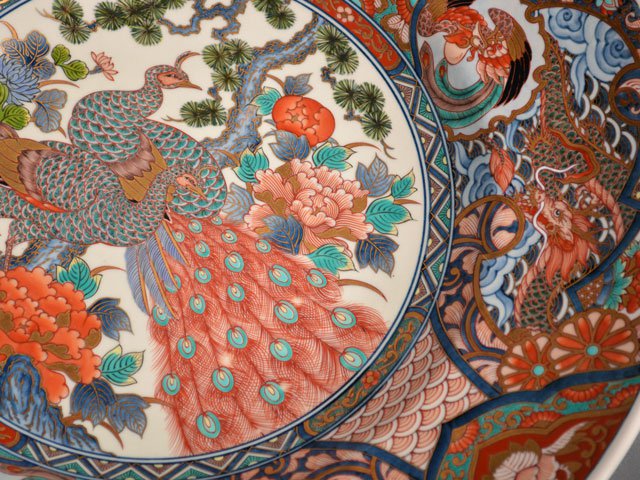 【献上手古伊万里焼】飾絵皿(特大)染錦本金孔雀絵