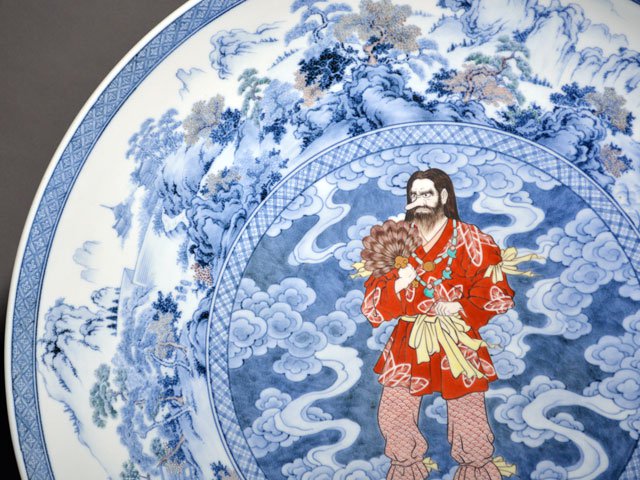 【献上手古伊万里焼】飾絵皿(特大)染錦本金山水天狗図