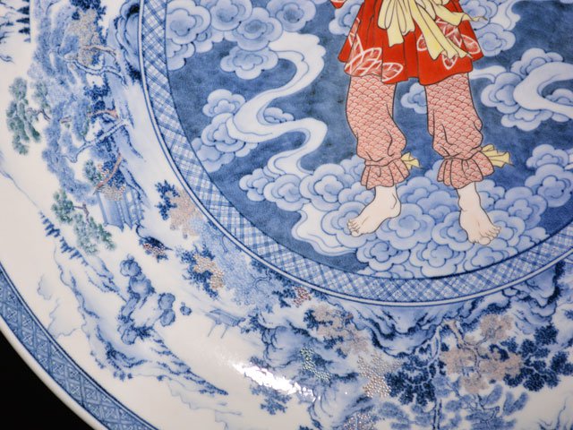 【献上手古伊万里焼】飾絵皿(特大)染錦本金山水天狗図