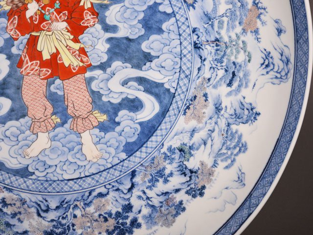 【献上手古伊万里焼】飾絵皿(特大)染錦本金山水天狗図