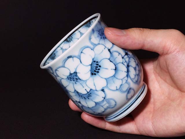 【有田焼】夫婦湯呑 染付王冠桜