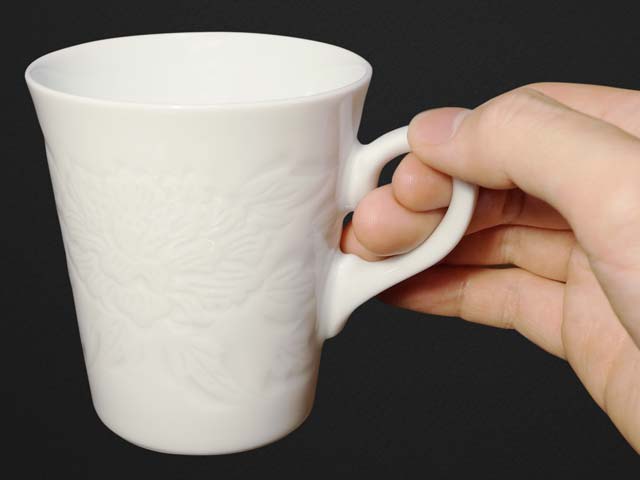 【メディア紹介品】手ロクロ、手彫りのマグカップ