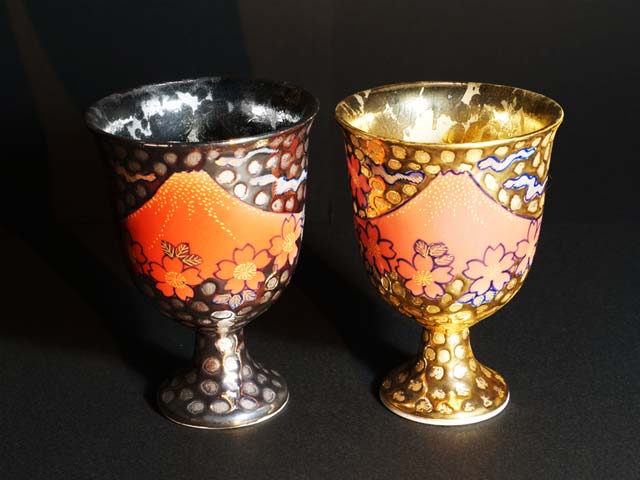 【有田焼】ワイングラス 染錦金彩・白金彩 富士山図