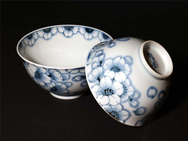 【有田焼】睦揃(夫婦茶碗セット) 染付王冠桜