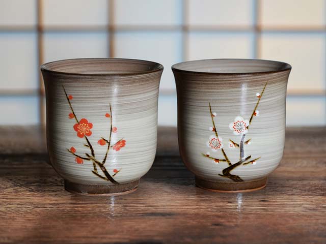 15代臥牛窯作 睦揃(夫婦茶碗セット)紅梅白梅