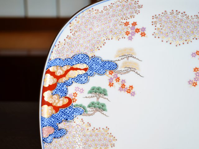 【有田焼】大皿 染錦金彩春秋図