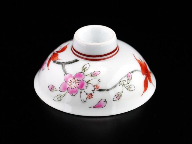 有田焼ぐい呑み盃 色絵桜図