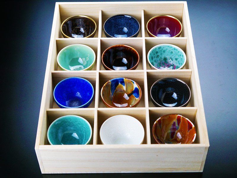 【特別企画】ぐい呑みセット(12色)真右エ門窯:桐箱入贈答品