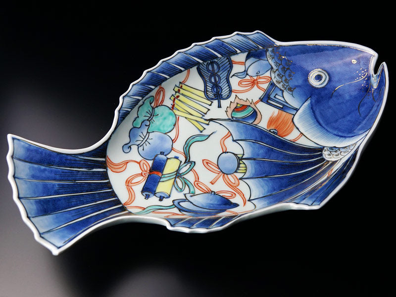 【献上金襴手様式】特大絵皿 染錦本金色鍋島吉祥鯛図