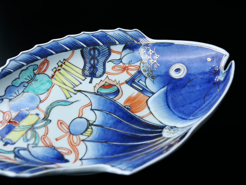 【献上金襴手様式】特大絵皿 染錦本金色鍋島吉祥鯛図