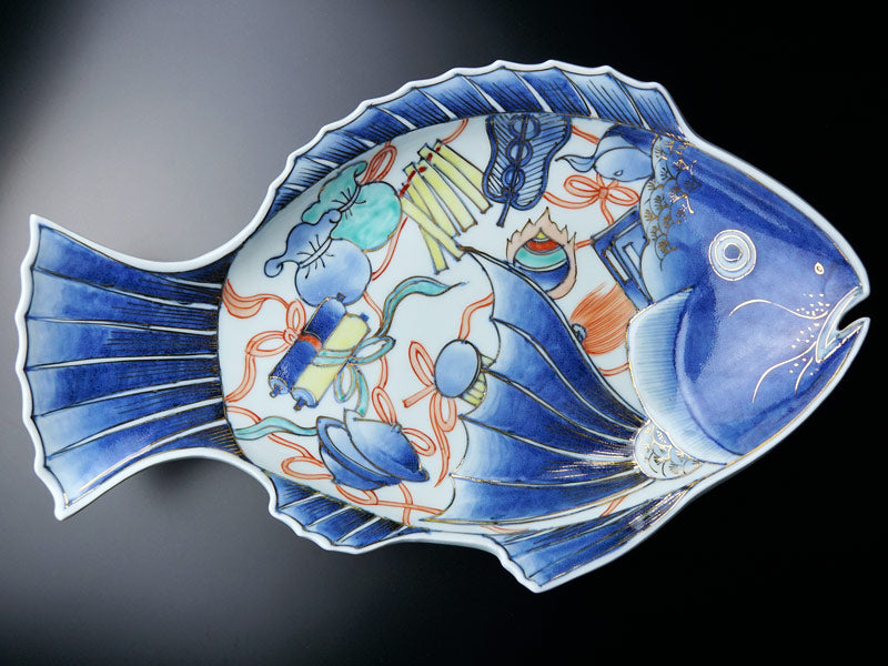 【献上金襴手様式】特大絵皿 染錦本金色鍋島吉祥鯛図