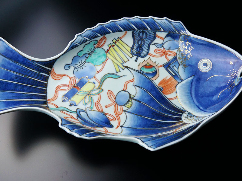 【献上金襴手様式】特大絵皿 染錦本金色鍋島吉祥鯛図