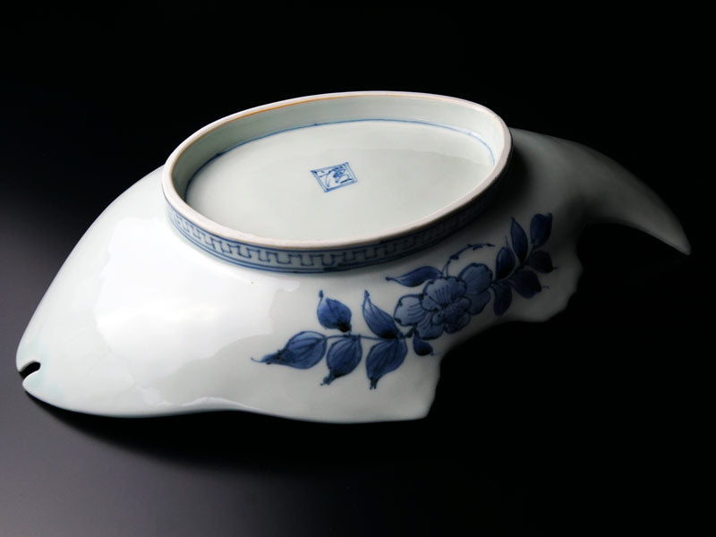 【献上金襴手様式】特大絵皿 染錦本金色鍋島吉祥鯛図