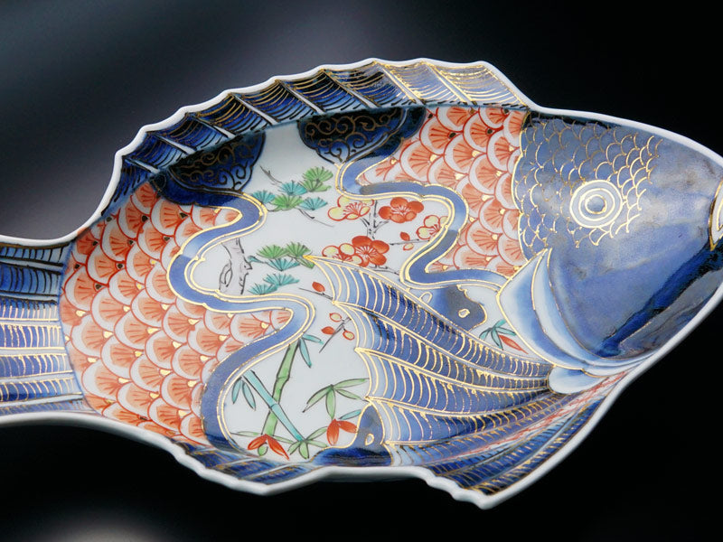【献上金襴手様式】大絵皿 染錦本金松竹梅吉祥鯛図