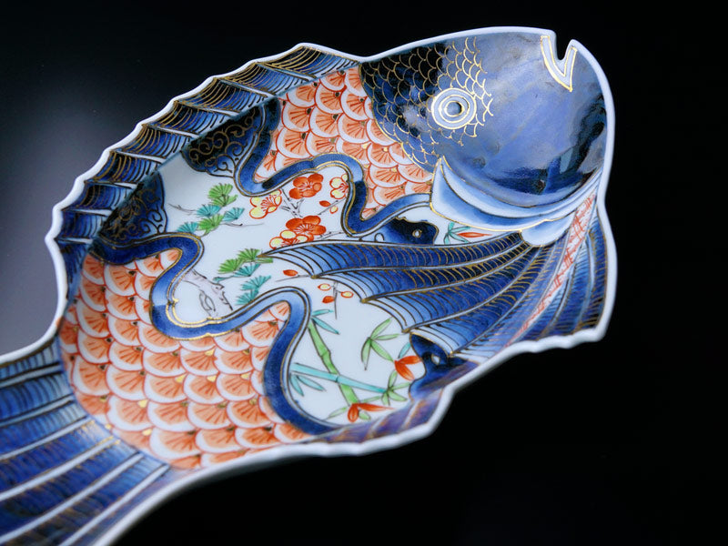 【献上金襴手様式】大絵皿 染錦本金松竹梅吉祥鯛図