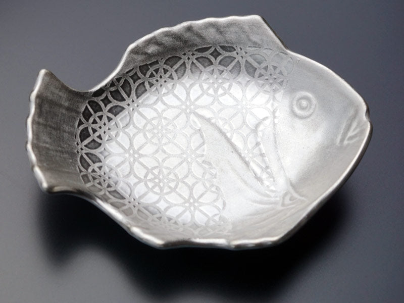 有田焼ペア皿 夫婦鯛吉祥青海波 結婚祝いや引き出物に