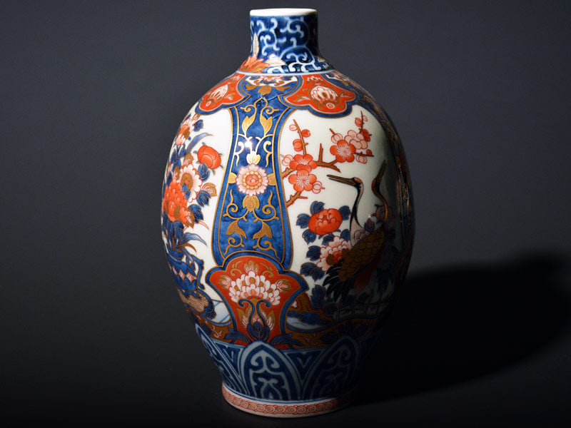 【献上手古伊万里焼】花瓶 染錦本金花籠夫婦鶴図