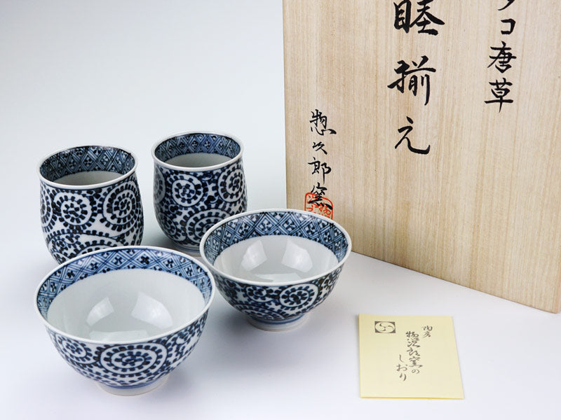 【有田焼】睦揃(夫婦茶碗セット)染付蛸唐草格子紋図