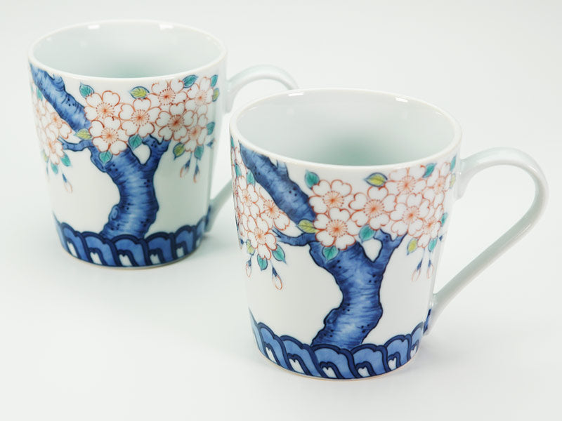 【有田焼】ペアマグカップ 染錦吉祥桜図