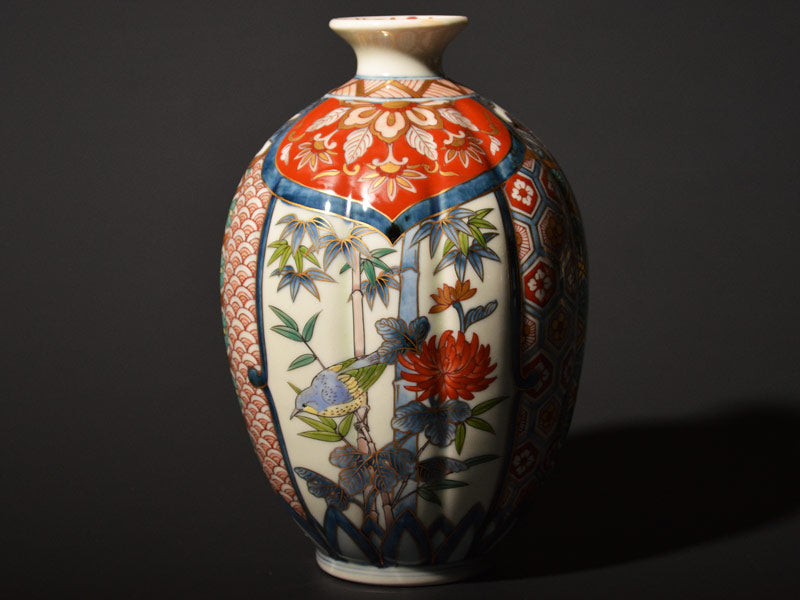 【献上手古伊万里焼】花瓶 染錦本金松竹梅地紋図