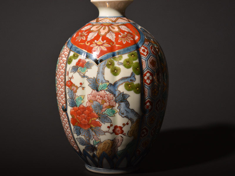 【献上手古伊万里焼】花瓶 染錦本金松竹梅地紋図