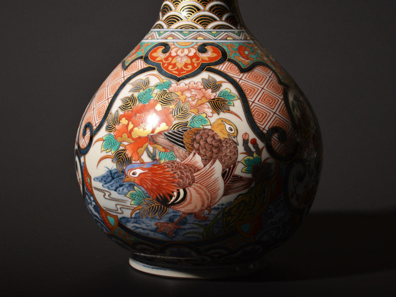 【献上手古伊万里焼】花瓶 染錦本金吉祥松竹梅地紋鷲図