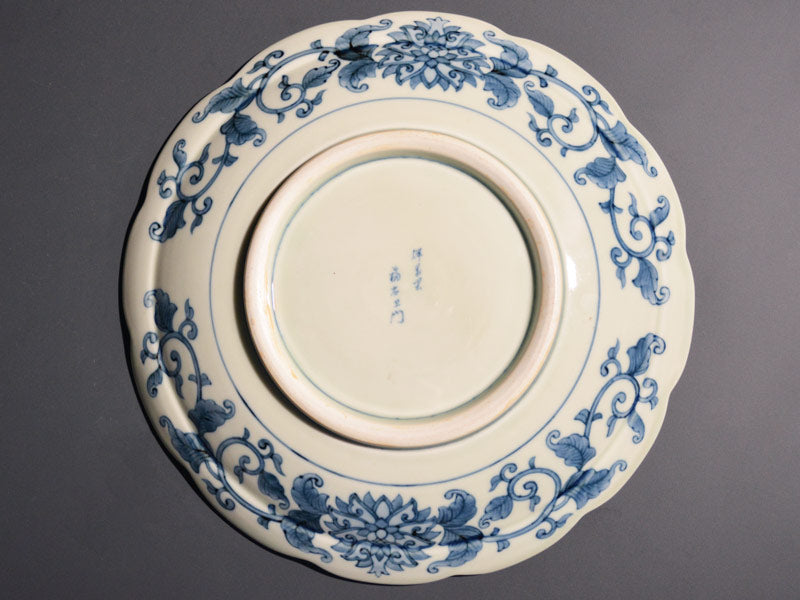 【献上手古伊万里焼】飾絵皿(大)染錦本金吉祥龍地紋図