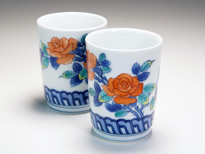 【有田焼】睦揃(夫婦茶碗セット)染錦吉祥薔薇図