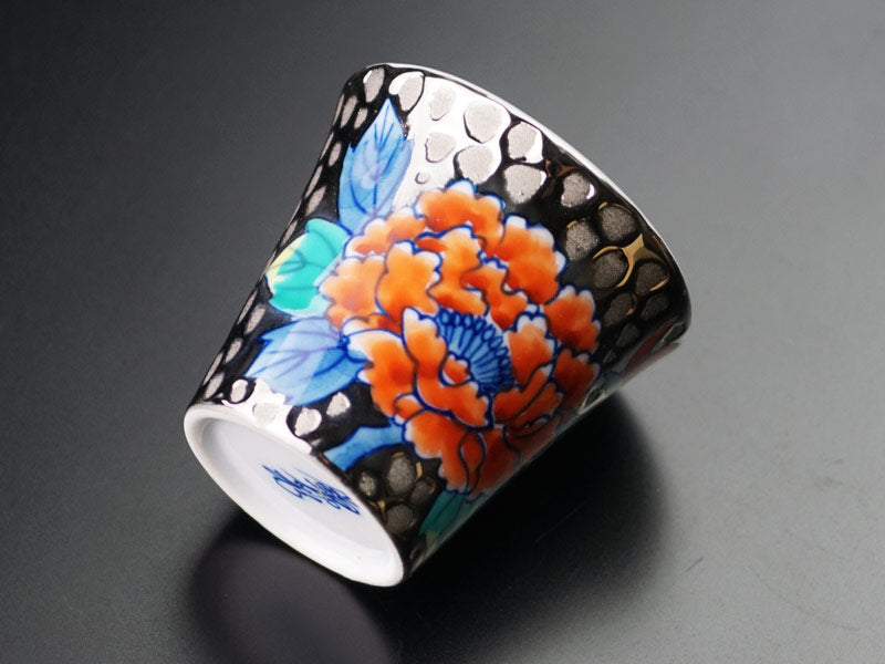 【有田焼】ペアぐい呑み 染錦金彩・白金彩牡丹図