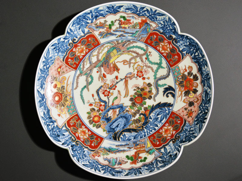 【献上手古伊万里焼】飾大絵皿 染錦本金鳳凰吉祥地紋図